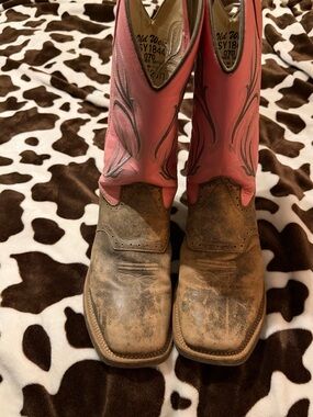 Old West Pink and Brown Western Boots with Embroidered Shaft